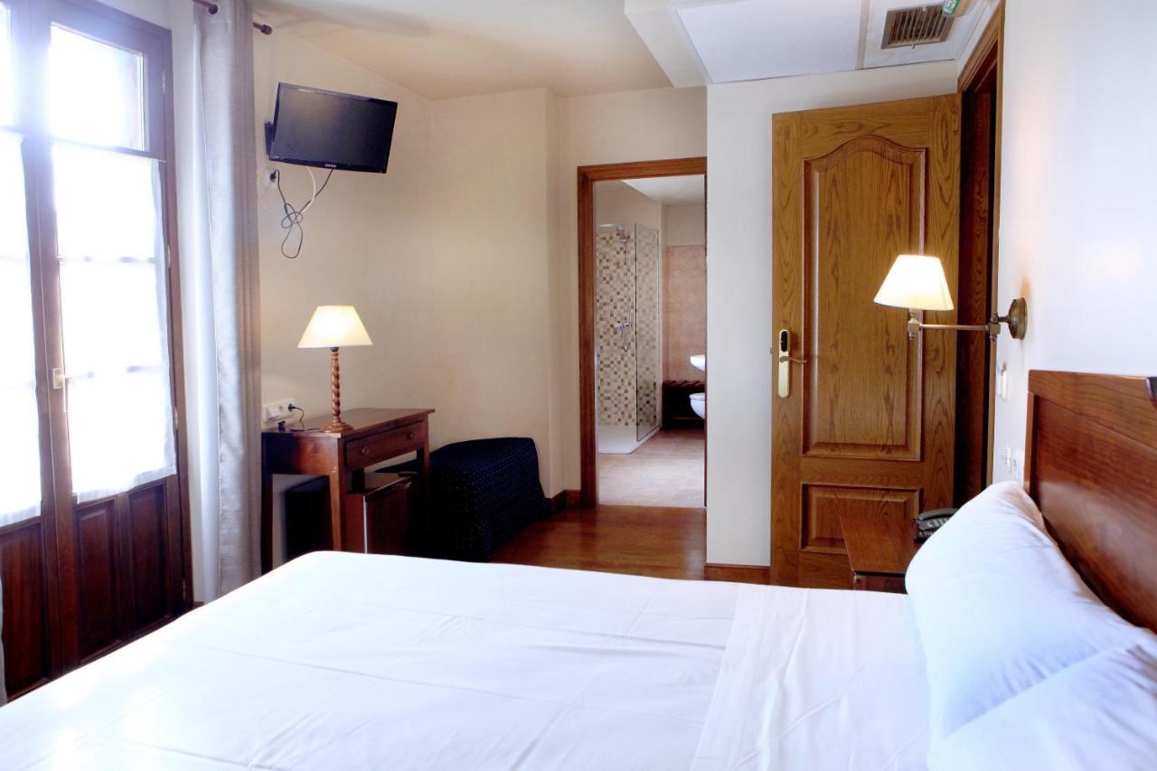 Hostal Antxitonea エリソンド エクステリア 写真
